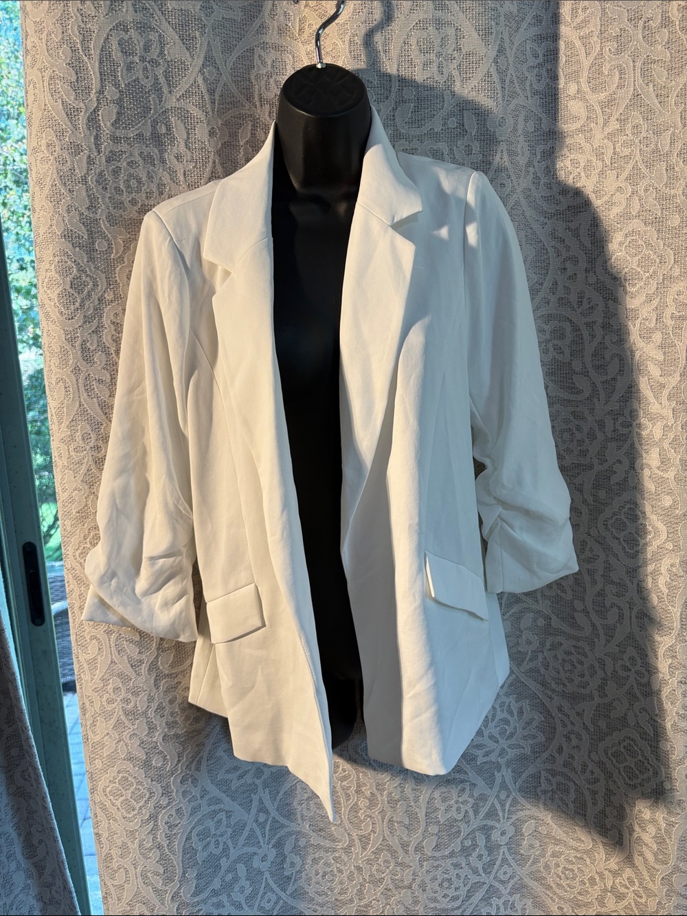 Skies are blue persuphone Women’s White Open-Front Blazer Jacket - med - NWT